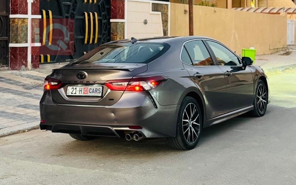 تۆیۆتا کامری